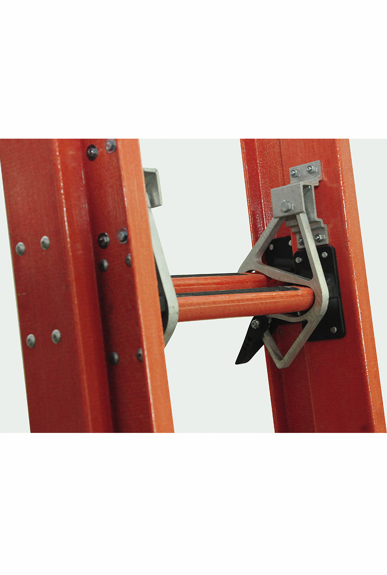 Insulated Riveted D-Rung Extension Ladder Imagem  - 5